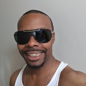 Meet your Posher, Daron